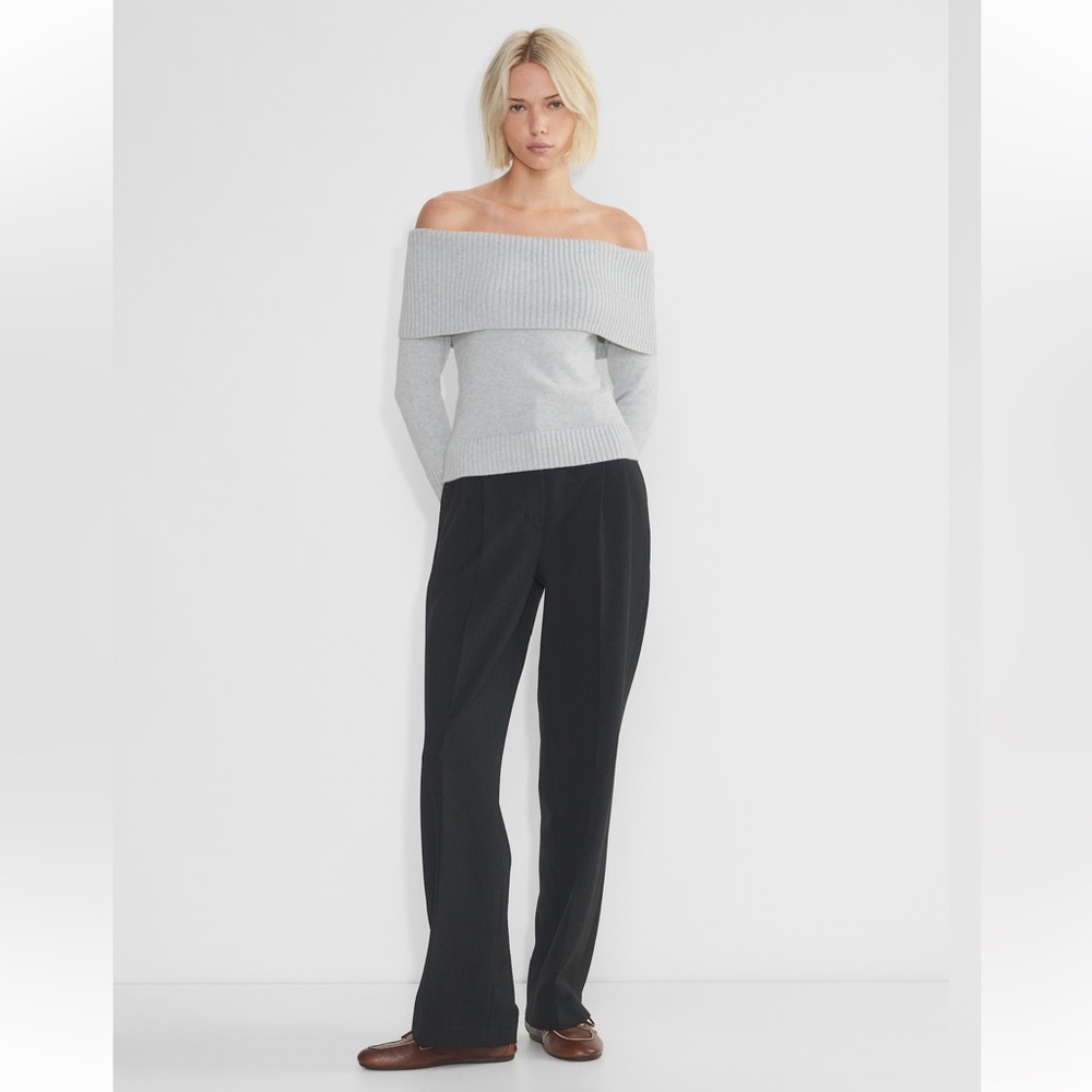 Aritzia Sunday Best Topaz Sweater M
